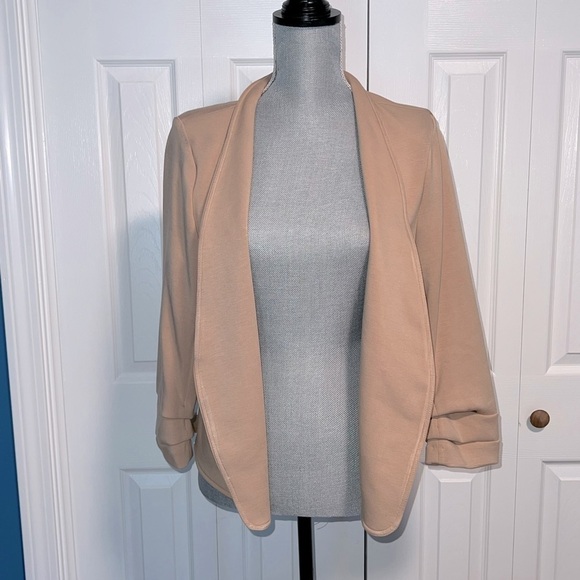 WOMEN'S Carolina belle open front blazer NWT Large - Picture 1 of 7